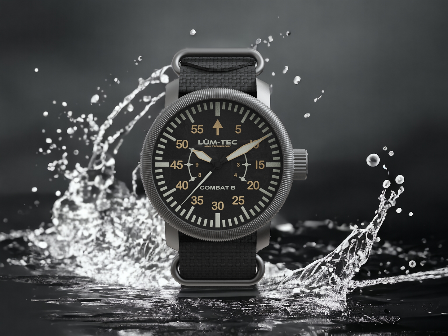 Combat B62 automatic 39mm