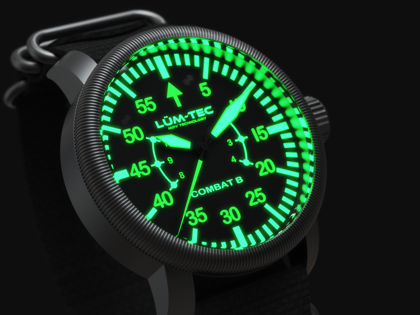 Combat B62 automatic 39mm