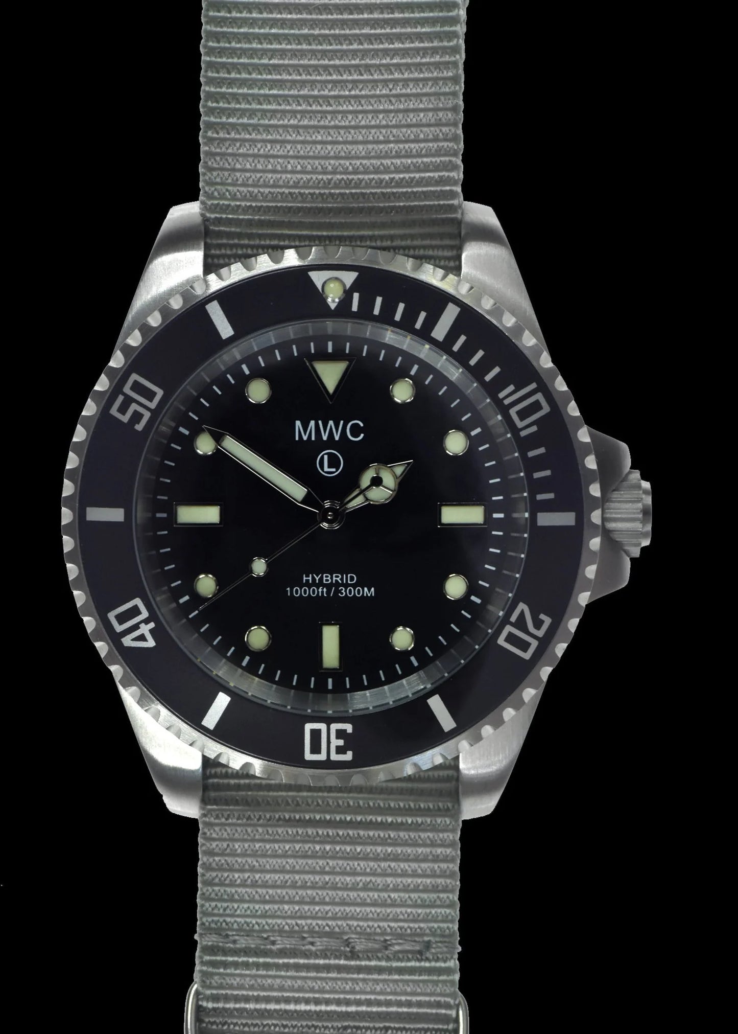 MWC 300m / 1000ft Stainless Steel Hybrid Military Divers Watch with Sweep Secondhand