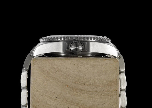 MWC 24 Jewel 1982 Pattern 300m Automatic Military Divers Watch with Sapphire Crystal on a Matching Stainless Steel Bracelet (Date Version)