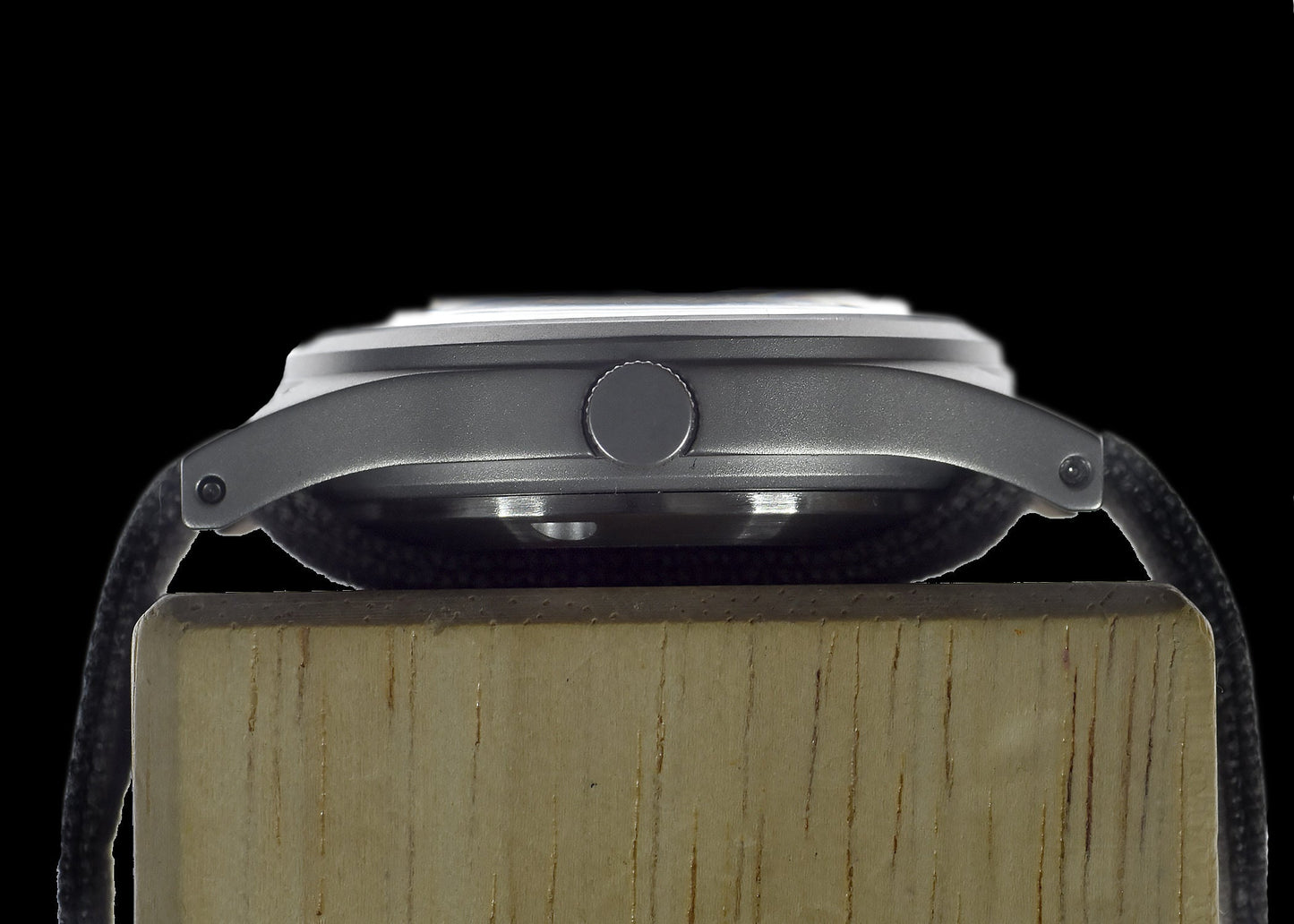 MWC 1940s/1950s "Dirty Dozen" Pattern General Service Watch with 24 Jewel Hand Winding Swiss SW216 Movement and Box Sapphire Crystal