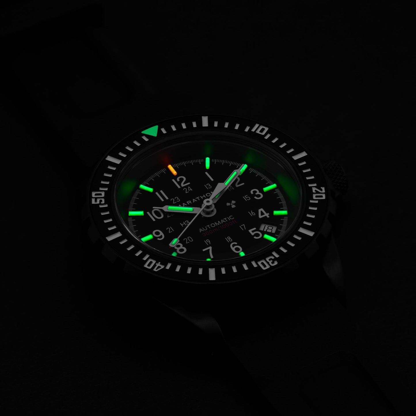 ANTHRACITE LARGE DIVER'S AUTOMATIC (GSAR) WITH STAINLESS STEEL BRACELET - 41MM