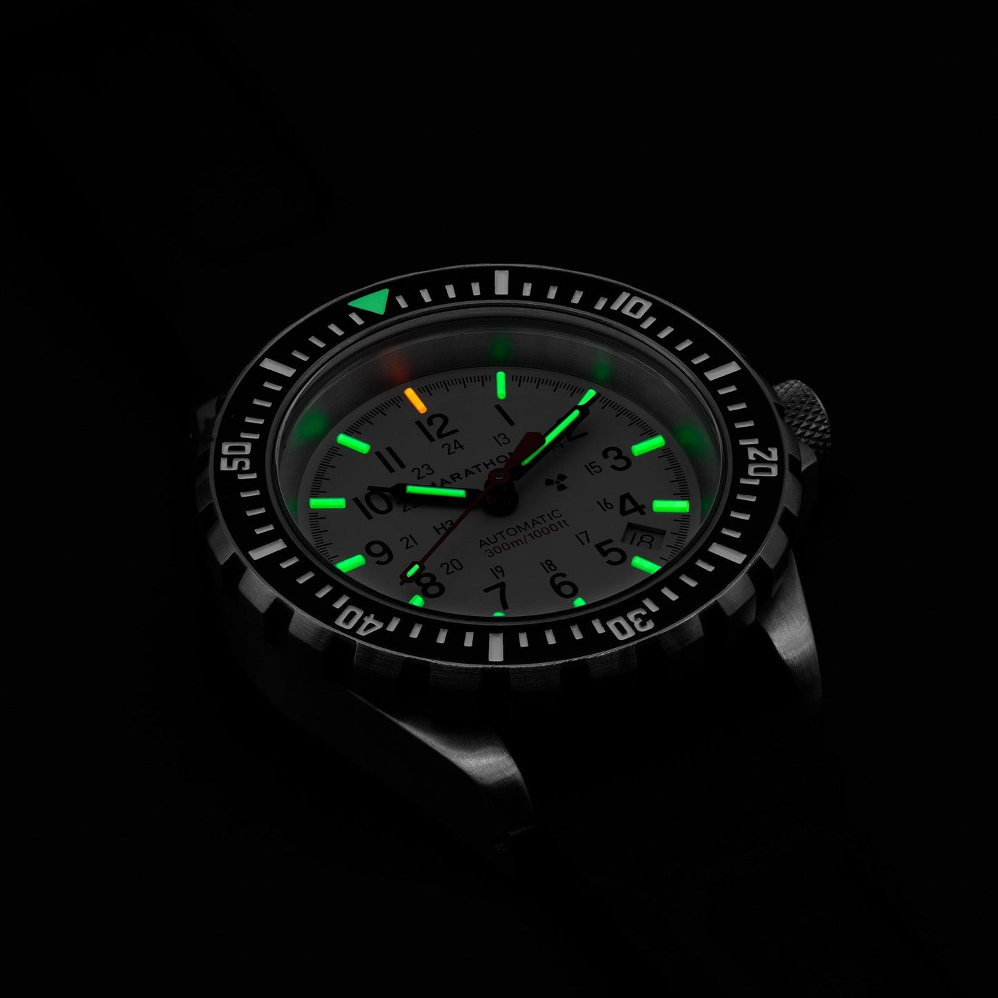 ARCTIC EDITION LARGE DIVER'S AUTOMATIC (GSAR) WITH STAINLESS STEEL BRACELET - 41MM