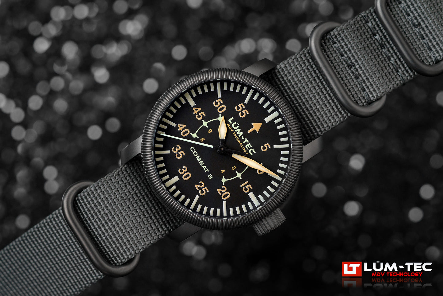 Combat B62 automatic 39mm