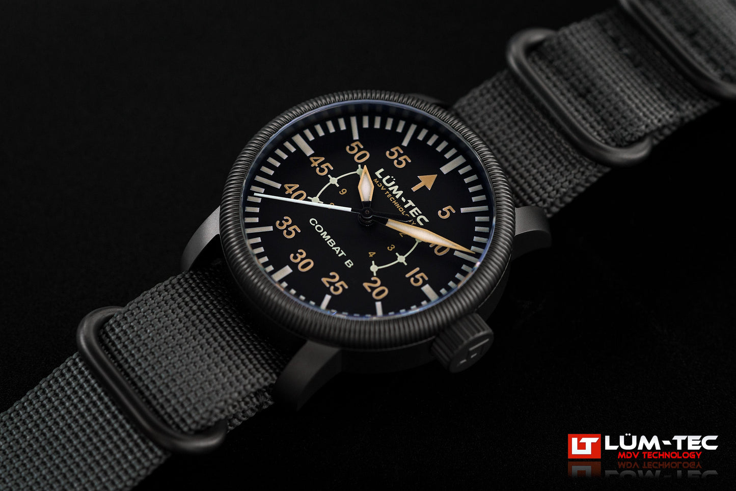 Combat B62 automatic 39mm