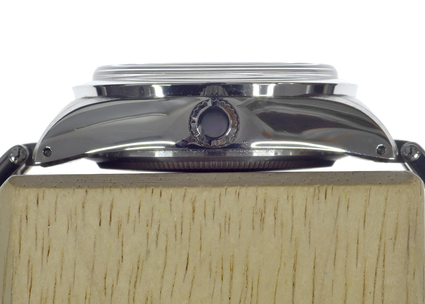 MWC Classic 1950s/1960s Pattern 25 Jewel Automatic "Adventurer" Watch with Retro Luminous Paint, Sapphire Crystal and 1960s Pattern Bracelet