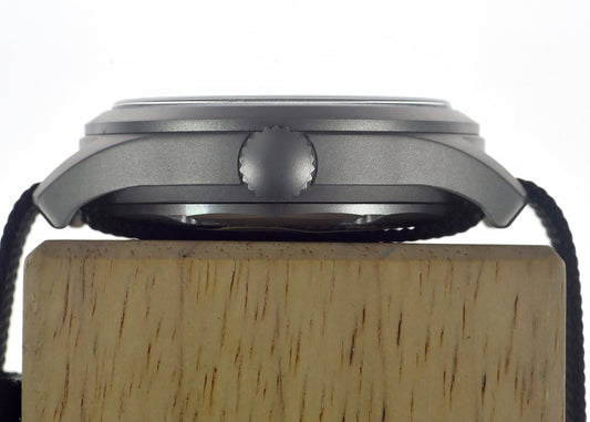 A-17 U.S 1950s Korean War Pattern Military Watch (Mechanical/Quartz Hybrid) with 100m Water Resistance