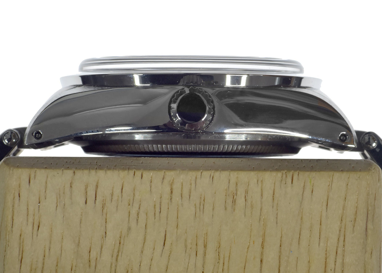 Elvia 1950s Pattern 25 Jewel Automatic Watch with Retro Luminous Paint, Sapphire Crystal with a Retro 1950s Style Bracelet